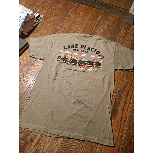 New DUCKCO Lake Placid Funny Moose T Shirt Sz Medium Brown Bar Humor Novelty Tee - Picture 1 of 3
